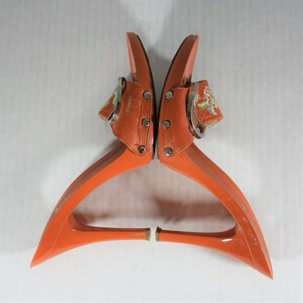 Christian Dior Embroidered Floral Heels M616 - Picture 5 of 11